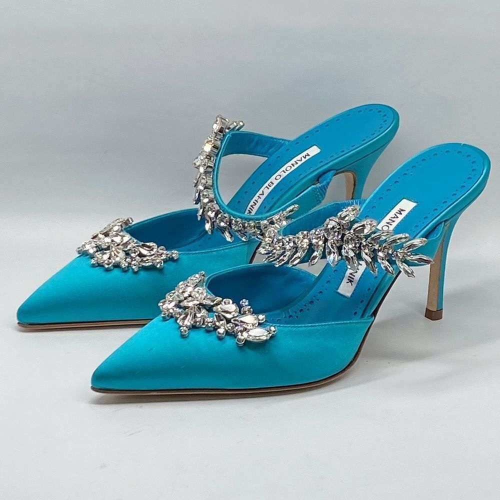 Manolo Blahnik Lurum 90 Embellished Satin Mules size 37